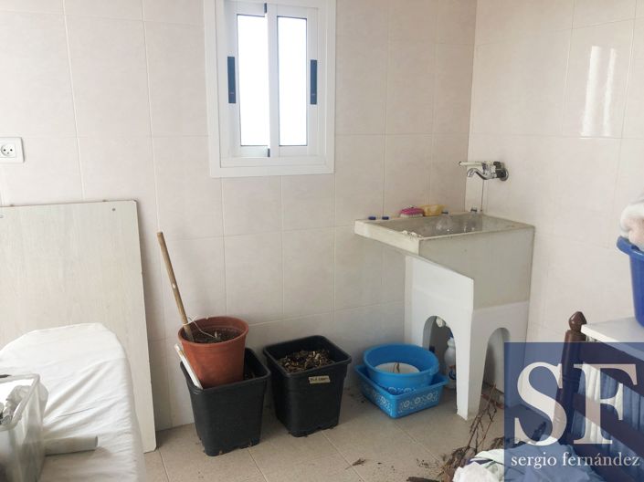 Image No.18-4 Bed Townhouse for sale