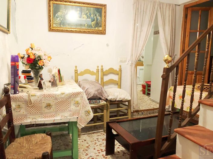 Image No.4-5 Bed Townhouse for sale