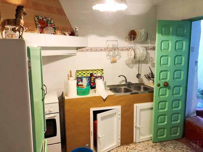 Image No.5-5 Bed Townhouse for sale