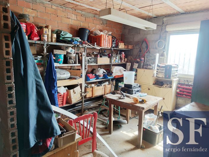 Image No.14-4 Bed Townhouse for sale