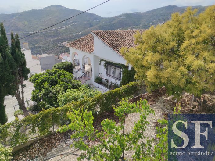 Image No.17-4 Bed Townhouse for sale