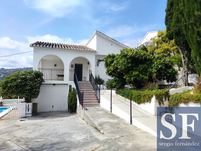 Image No.2-4 Bed Townhouse for sale