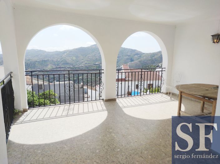 Image No.3-4 Bed Townhouse for sale