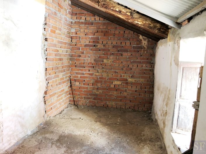 Image No.12-4 Bed Townhouse for sale