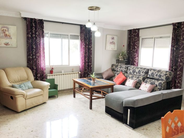 Image No.2-4 Bed Townhouse for sale