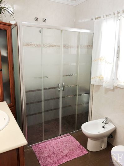 Image No.5-4 Bed Townhouse for sale