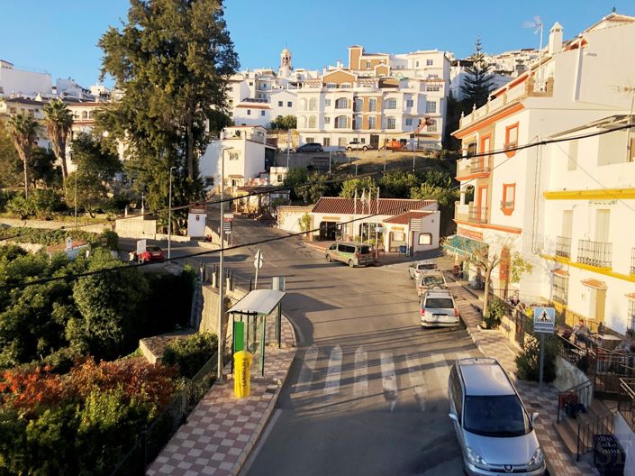 Image No.18-3 Bed Townhouse for sale