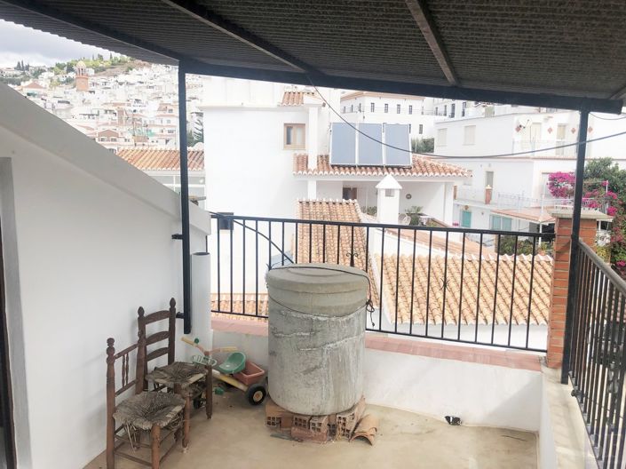 Image No.13-2 Bed Townhouse for sale