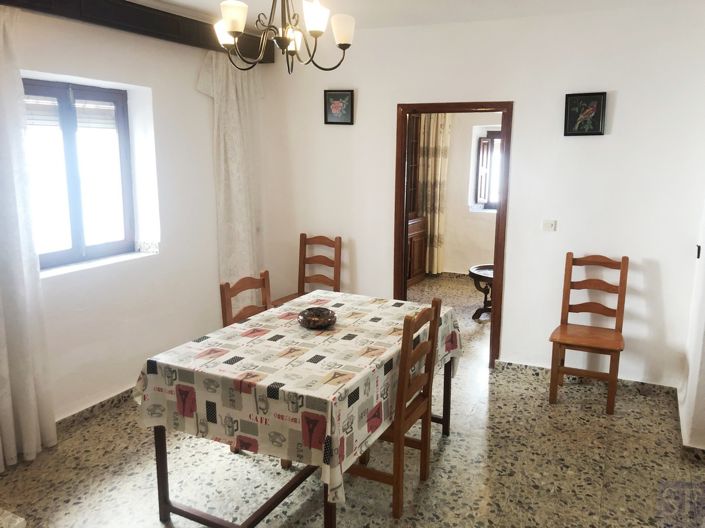 Image No.2-3 Bed Townhouse for sale