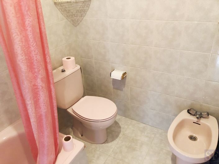 Image No.13-4 Bed Townhouse for sale