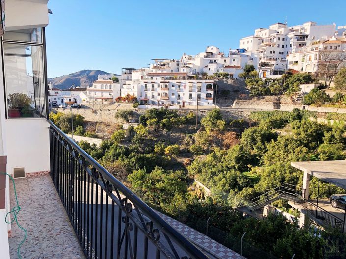 Image No.13-3 Bed Apartment for sale