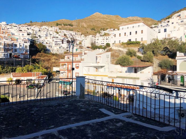 Image No.14-3 Bed Apartment for sale