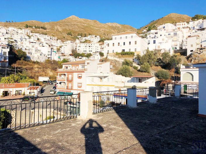 Image No.17-3 Bed Apartment for sale