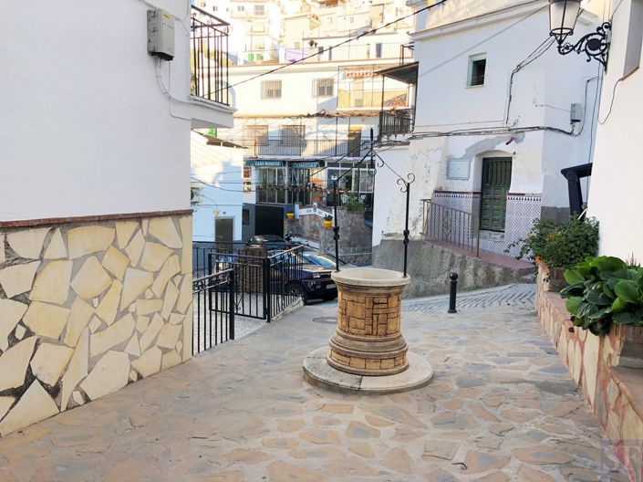 Image No.20-3 Bed Apartment for sale