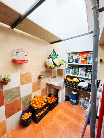 Image No.18-3 Bed Townhouse for sale