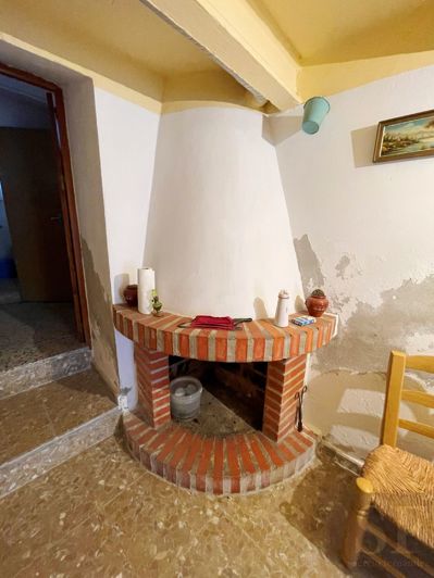 Image No.14-3 Bed Townhouse for sale