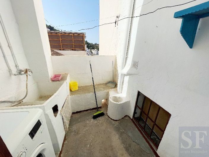 Image No.11-3 Bed Townhouse for sale