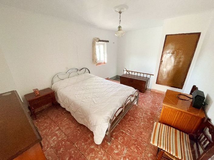 Image No.12-3 Bed Townhouse for sale