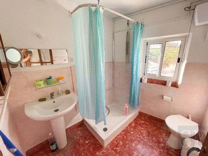 Image No.13-3 Bed Townhouse for sale