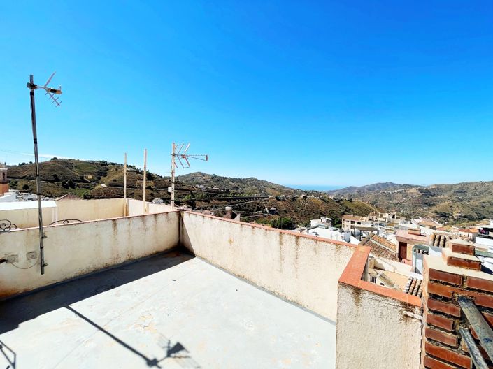 Image No.10-3 Bed Townhouse for sale