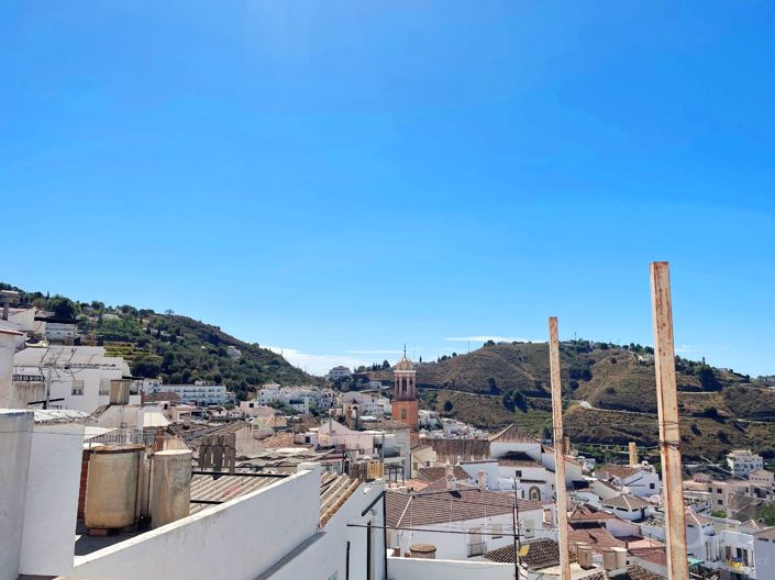 Image No.13-3 Bed Townhouse for sale