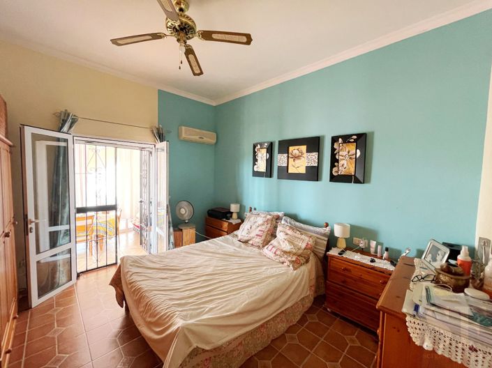 Image No.12-4 Bed Villa for sale