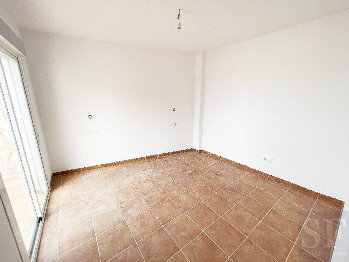 Image No.8-3 Bed Townhouse for sale