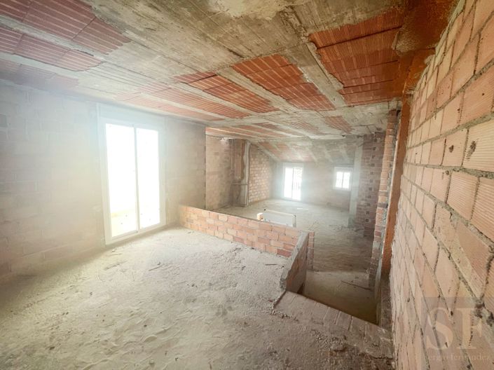 Image No.11-Townhouse for sale