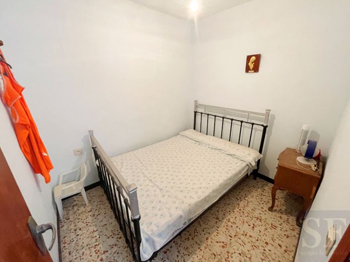 Image No.7-12 Bed Townhouse for sale