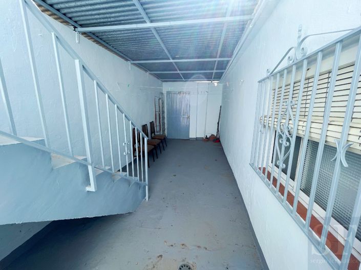 Image No.12-4 Bed Townhouse for sale