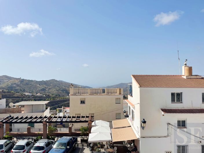 Image No.18-4 Bed Townhouse for sale