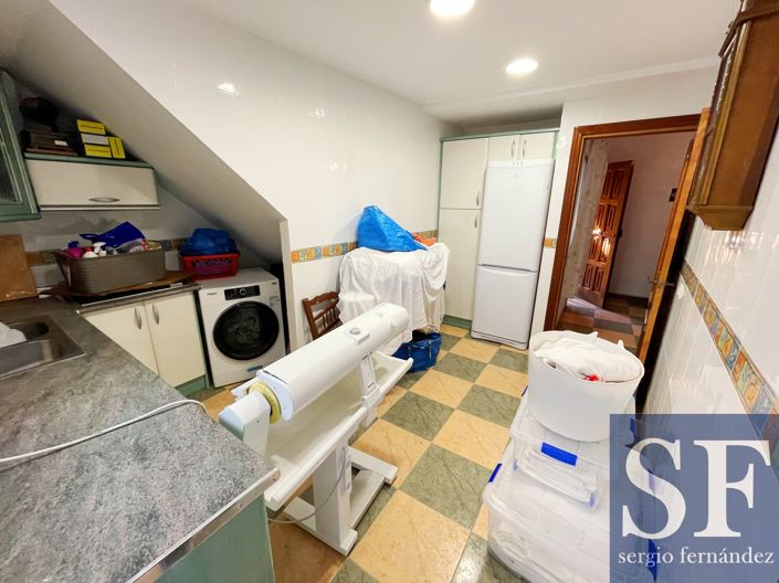 Image No.16-3 Bed Townhouse for sale