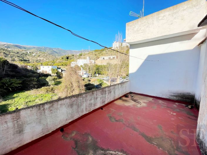 Image No.13-4 Bed Townhouse for sale