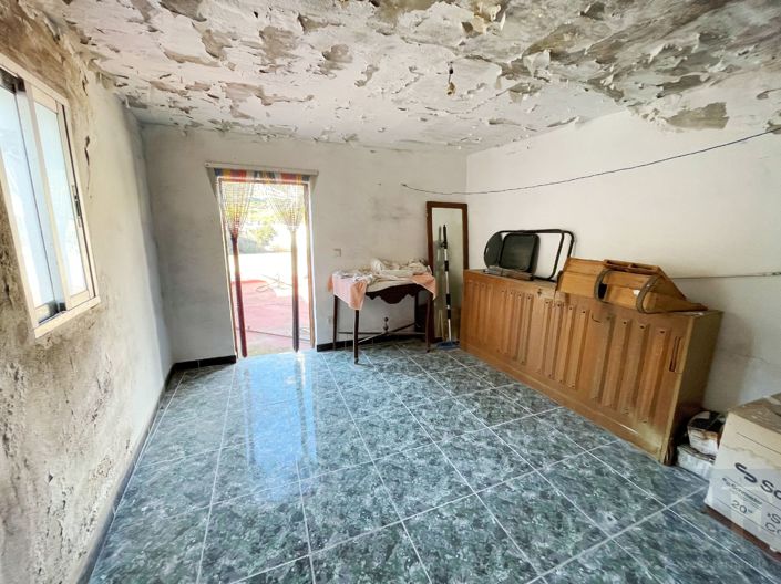 Image No.16-4 Bed Townhouse for sale