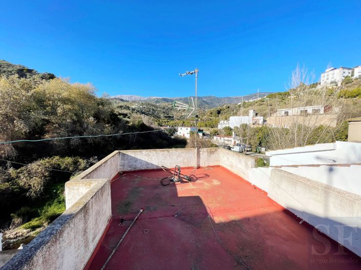 Image No.17-4 Bed Townhouse for sale