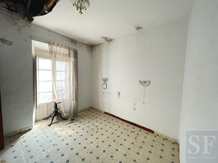 Image No.4-6 Bed Townhouse for sale