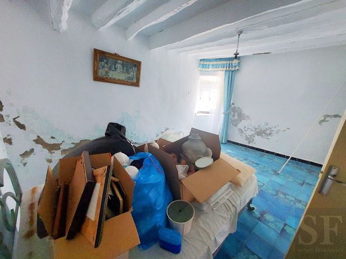 Image No.18-4 Bed Townhouse for sale