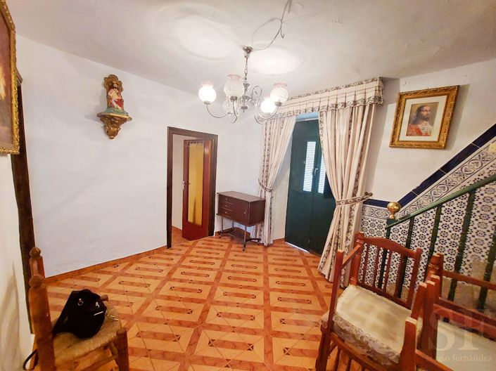 Image No.4-4 Bed Townhouse for sale