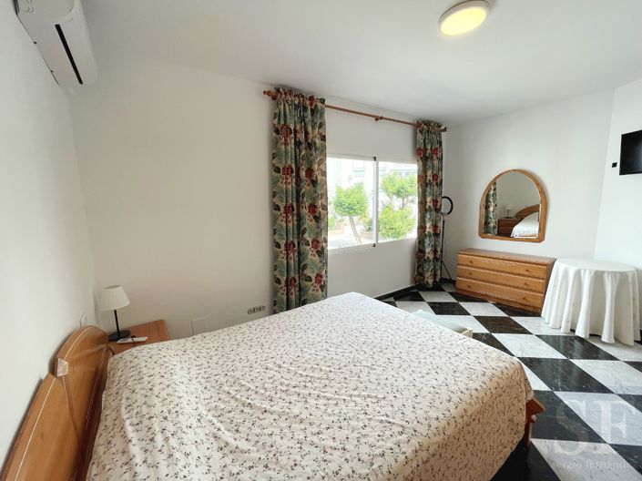 Image No.11-2 Bed Townhouse for sale