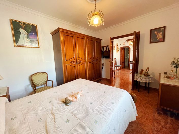 Image No.8-3 Bed Townhouse for sale