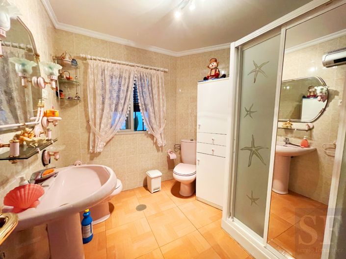 Image No.9-3 Bed Townhouse for sale