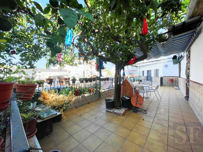 Image No.2-3 Bed Townhouse for sale