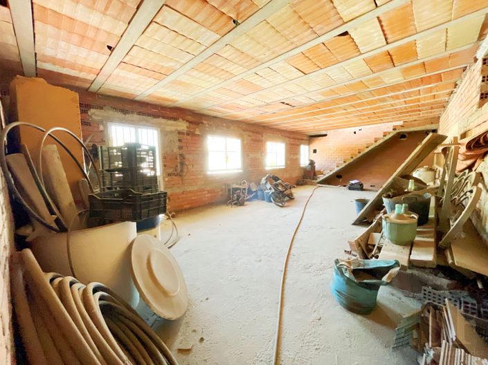 Image No.9-3 Bed Townhouse for sale