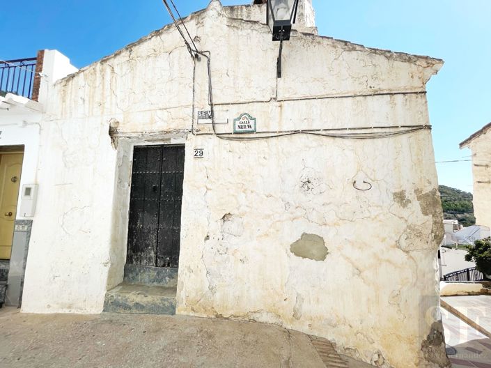 Image No.2-Townhouse for sale