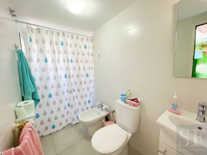 Image No.4-4 Bed Townhouse for sale