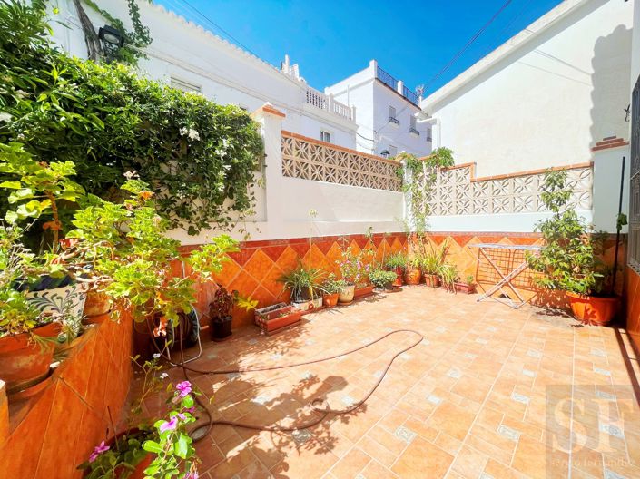 Image No.13-3 Bed Townhouse for sale