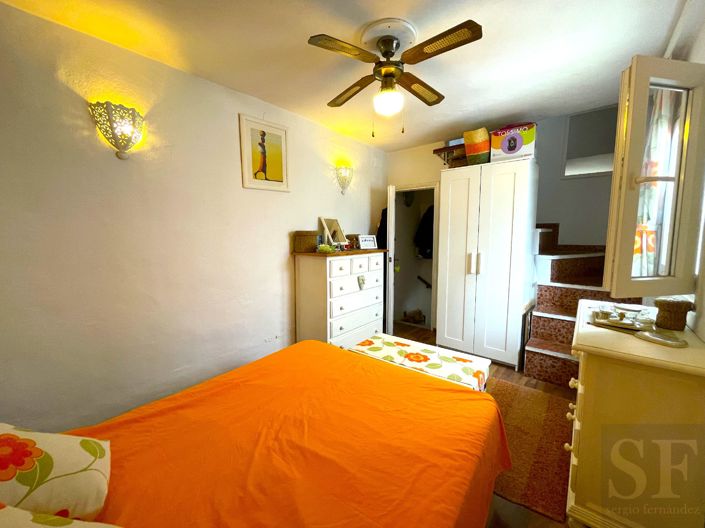 Image No.11-2 Bed Townhouse for sale