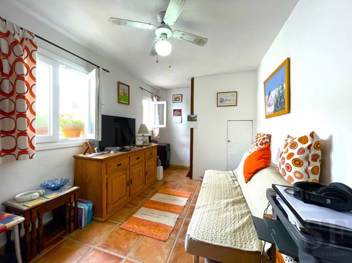 Image No.13-2 Bed Townhouse for sale