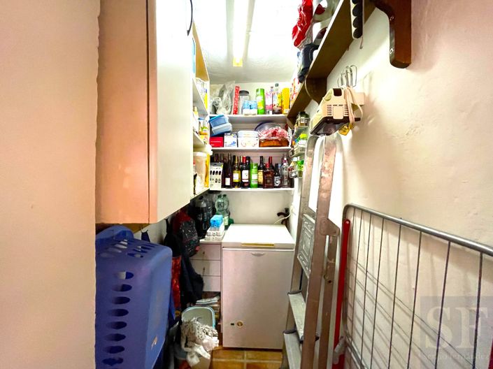 Image No.6-2 Bed Townhouse for sale