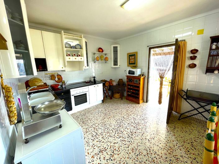 Image No.6-4 Bed Villa for sale